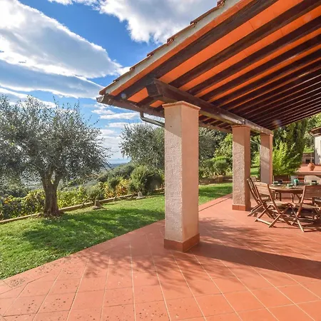 4 Bedroom In Holiday home Pietrasanta