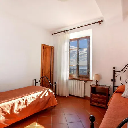 4 Bedroom In *