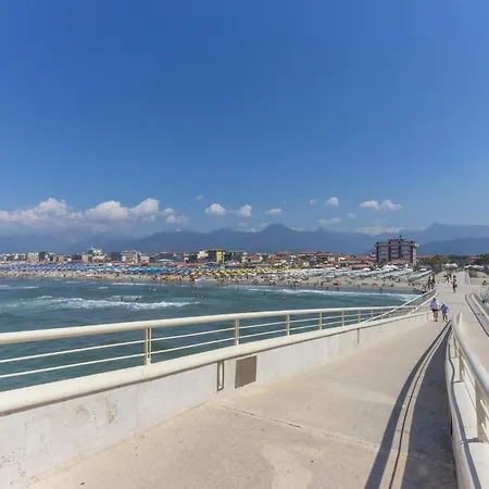 4 Bedroom In Pietrasanta