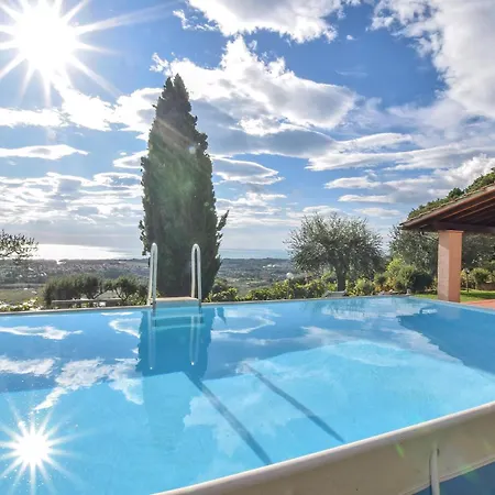 Holiday home 4 Bedroom In Pietrasanta